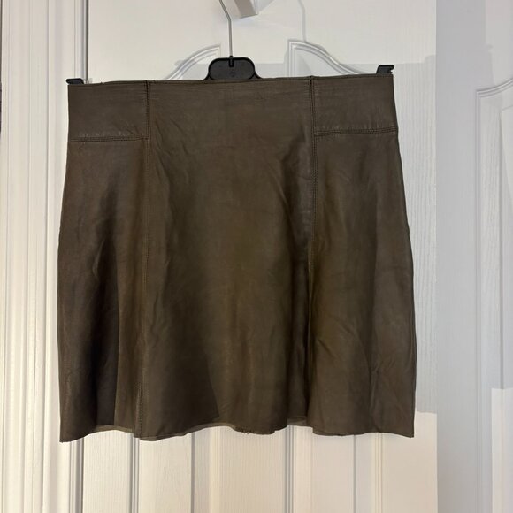 ZARA Woman 100% Leather Mini Skirt – Olive Green – Size L - Picture 1 of 10